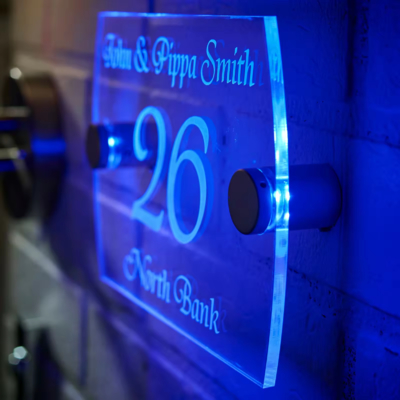 خرید تابلوی نئون LED با نام روشن 12 ولت، تابلوهای روشنایی سفارشی تولید آنلاین